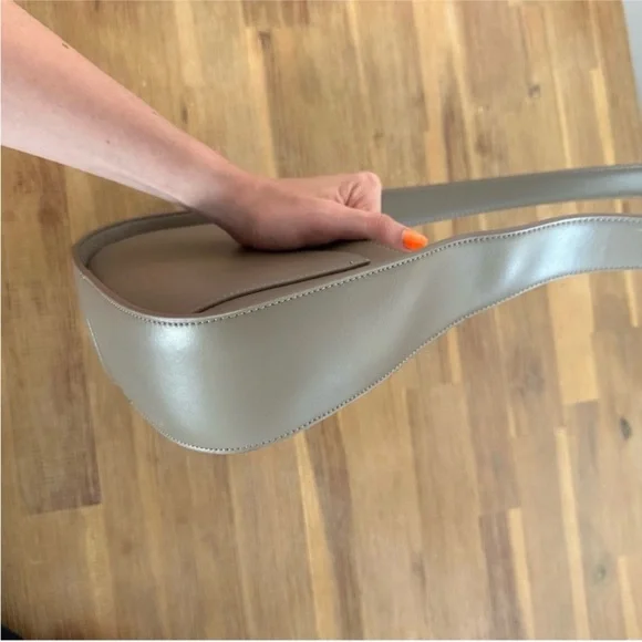 Melie Bianco Willow Bone Shoulder Bag - Picture 12 of 13